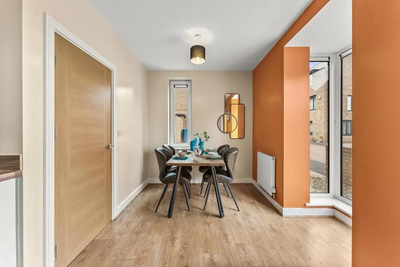 Sleek And Stylish 2 Bed With Garden And Parking Apartment Sheffield